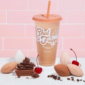 Blending Cup Chat and Frappe